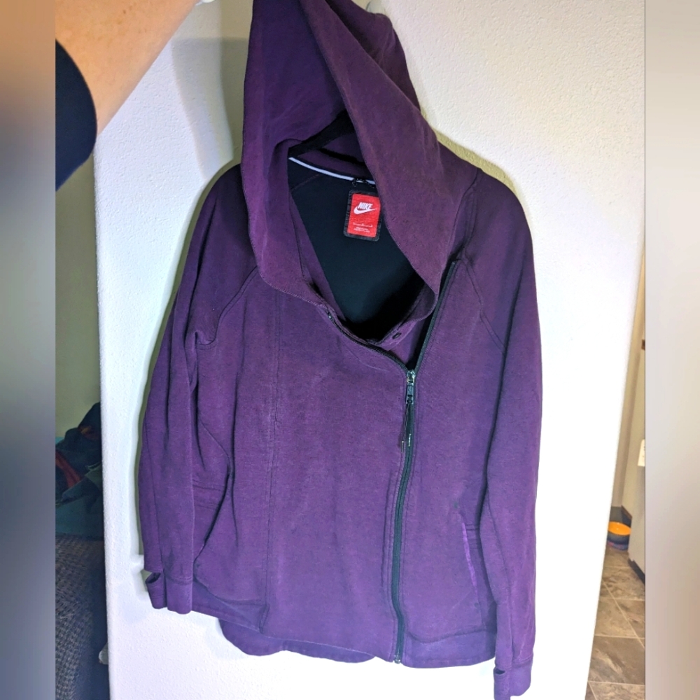Nike Tech Fleece Cape Style Jacket Women's Size Large Purple Gently Loved